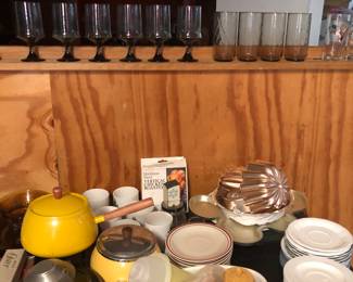 Fondue and kitchen items