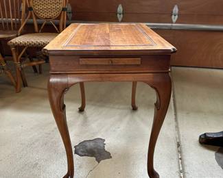 Queen Anne style tea table