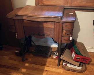 Empty Cabinet. No machine inside. 