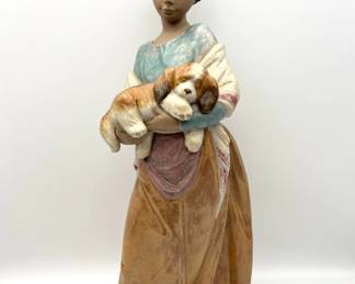Lladro 'Pampered Puppy' Figurine #12363