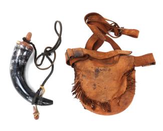 Lot 100 Fine Leather Pouch with Black White Powder Horn