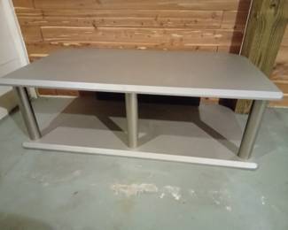 Tv stand with clear g)ass shelf for middle