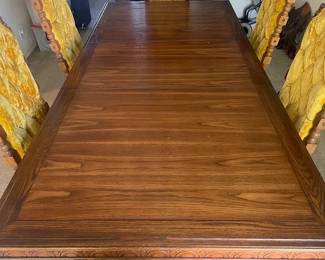 dinig room table