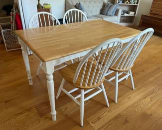 Kitchen table and 4 chairs