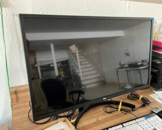 LG monitor
