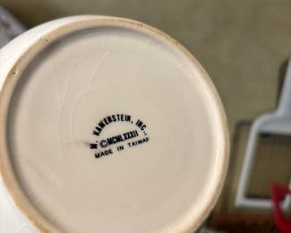 Set of 4 – 1982 M. Kamenstein Ceramic Canisters