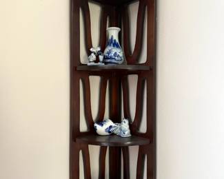 Blue & White Bud Vase with Iris Design, Blue & White Chinoiserie Vase, Delft Blue Holland Couple Kissing Figurine, 4 Tier Corner Wall Shelf