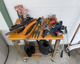 Gardening Tools - Hand Trowels, Hand Cultivators, Pruners
