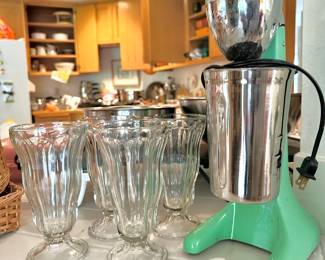 Set of 4 Milk Shake Glasses, Hamilton Beach Jadeite Green Anniversary Milkshake Mixer