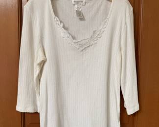 Jones New York White 3/4 Sleeve Floral Lace V-Neck Sweater – Size Large