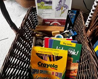 Art Supplies – Pro Art Chalk Pastels/Charcoal Pastel Paper Kit – PRO-CHP-IB, Crayola Colored Pencils