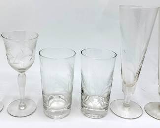 Over 20 Vintage Etched Glasses With Wheat Pattern In 4 Sizes
Lot #: 120