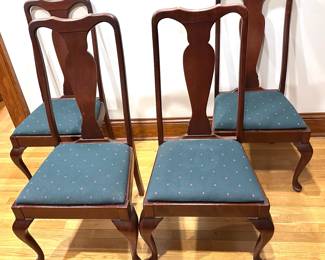 Set 4 Tom Seely Seasoned Cherry Wood Queen Anne Style Dining Room Chairs
Lot #: 50