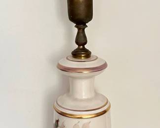 Vintage Hand Painted Glass Table Lamp
Lot #: 112
