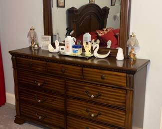 Gorgeous dresser with mirror