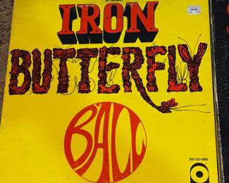 Classic Rock Vinyl Record Lot featuring albums from notable bands such as Iron Butterfly, Mountain, and Deep Purple. Includes iconic titles like 'Machine Head' and 'In-A-Gadda-Da-Vida'. See pictures for more details.