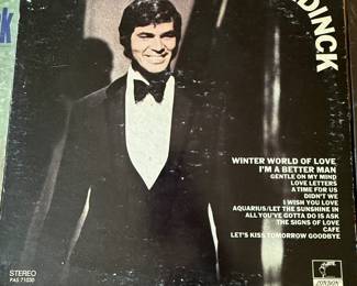 Vintage vinyl album collection featuring Engelbert Humperdinck's greatest hits and various artists from the 1960s and 1970s. Includes albums such as 'Release Me', 'Greatest Hits', and more. See pictures for details.
