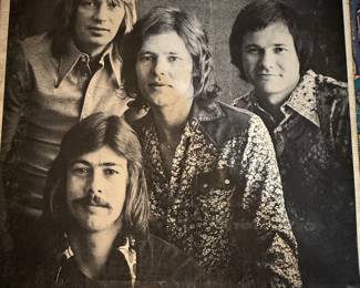 Lot of vintage vinyl records including 'The Best of Bread', Harry Chapin's 'Portrait Gallery', and albums by the Allman Brothers Band, Dean Baez, and others. Diverse selection for collectors and music enthusiasts.
Please check photos for condition and any condition issues. We have verified the contents and looked for major scratches. This is a well loved collection and should be accepted as such.