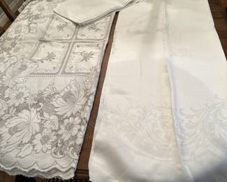 Vintage Lace Table cloth, formal white table cloth and Napkins Set
