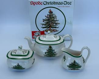 Spode Christmas Children’s Miniature Tree Tea Set - 3 Piece Tea Set with Teapot, Creamer, and Sugar Bowl