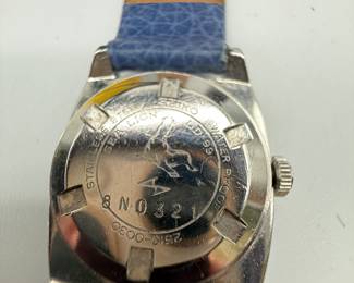 Two Vintage Seiko Sea Lion Automatic Watches With Automatic Watch Winder