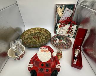 Holiday Decorative Items Auction Lot