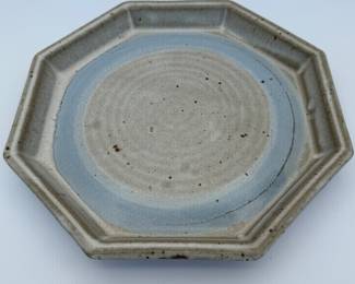 Handcrafted Decorative Serving Bowl - Artisan Stoneware.
