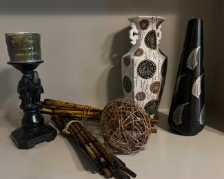 Wonderful grouping of nice accessories
