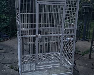 Massive Powder coated bird cage. Great for a Cockatoo, Macaw or Grey!