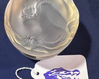 How has the gorgeous Lalique dresser box not found a home?!