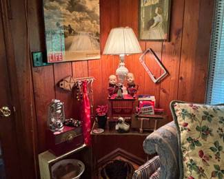 One of the first items that caught my eye when I walked in this house for assessment was that fabulous Route 66 hardback poster. I still love it and like to be in the same room with it. Don’t let the little baby dolls scare you :-)