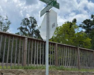 HOUSE IS AT THIS CORNER