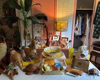 This photo doesn’t do that Cypress knee lamp justice… I've added this table in front to the staging