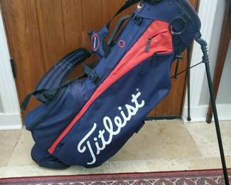 Titleist 4 Stand Players bag in excellent condition.