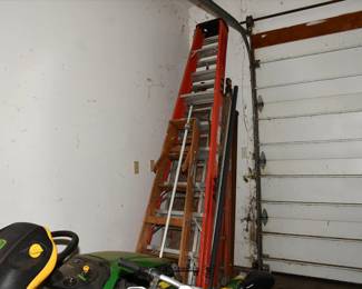 827Garage