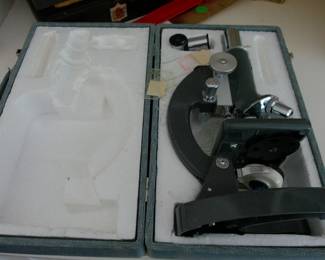 Microscope