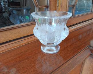 LALIQUE CRYSTAL VASE