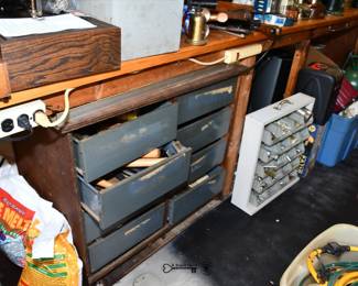 1002Garage