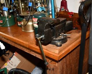 0869Garage