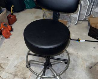 Bar height rolling office chair