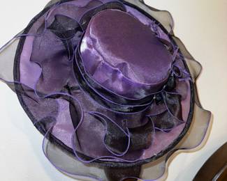 The Kentucky Derby may have passed for this year but you can get this hat for next year.