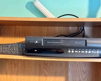 Zenith VCR With Remote