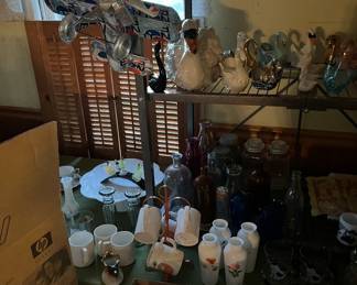 All sorts of glass ware's