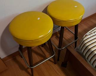 Vintage! Sturdy yellow Bar stools