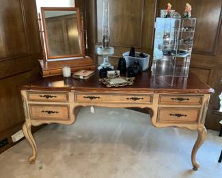 beautiful desk
