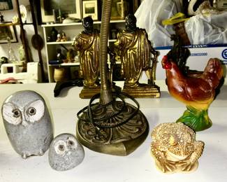 Pigeon Fort owls, bronze Art Deco gooseneck desk lamp, cast iron chicken bank, frog trinket box