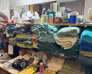 towels, linens