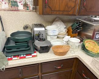 Bakeware, Corning Ware, knives, toaster