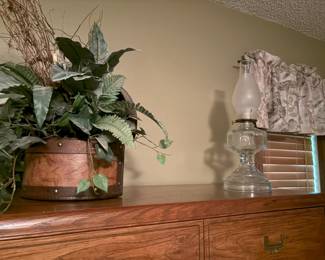 oil lamp, floral