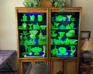Uranium glass, display cabinet